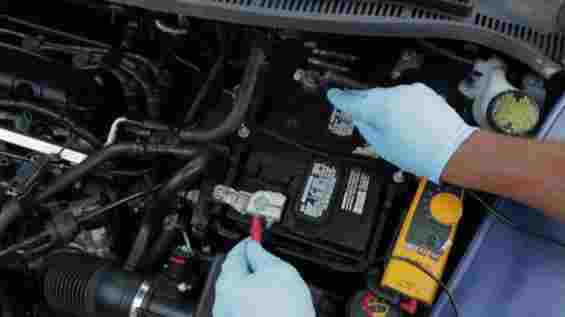 How to test a car battery for a charge. 